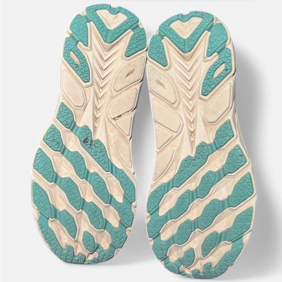 Hoka Women's Clifton 8 Every Day Running and Walking Shoes - Picture 5 of 7